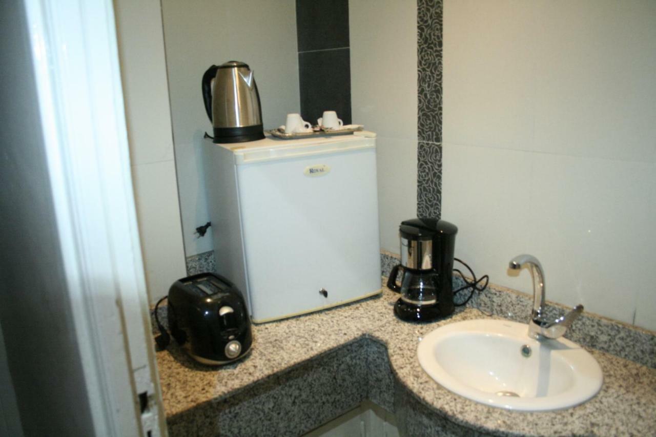 Ambassy Hotel Кенитра Екстериор снимка